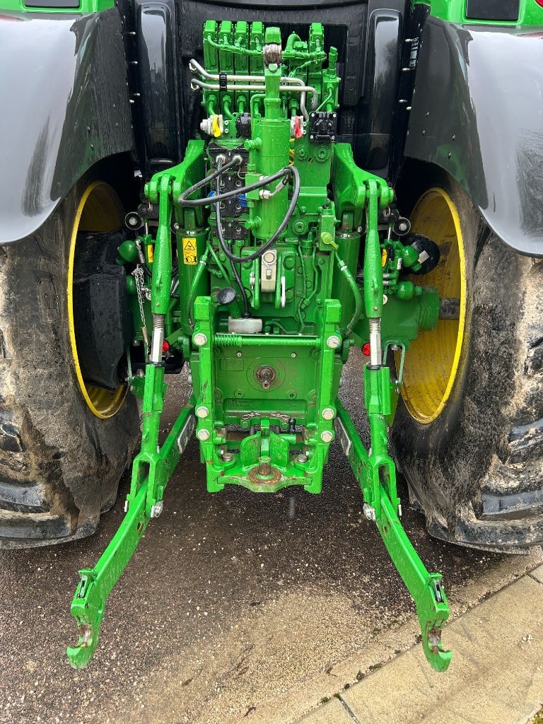 Tracteur JOHN DEERE 6R215 - photo slide 6