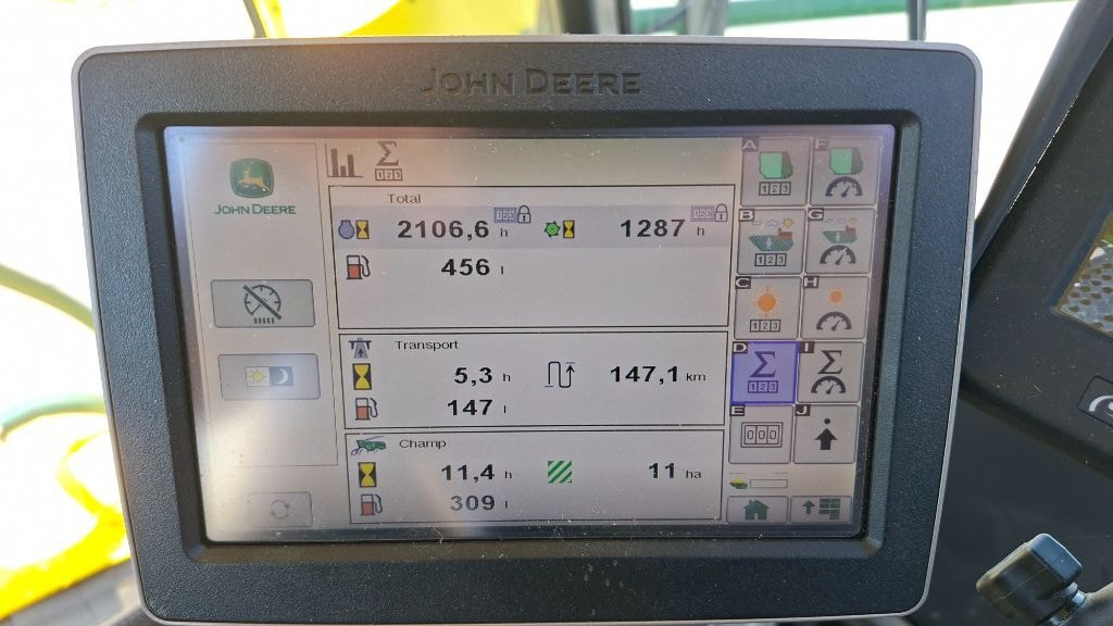 Ensileuse JOHN DEERE 8200 - photo slide 8
