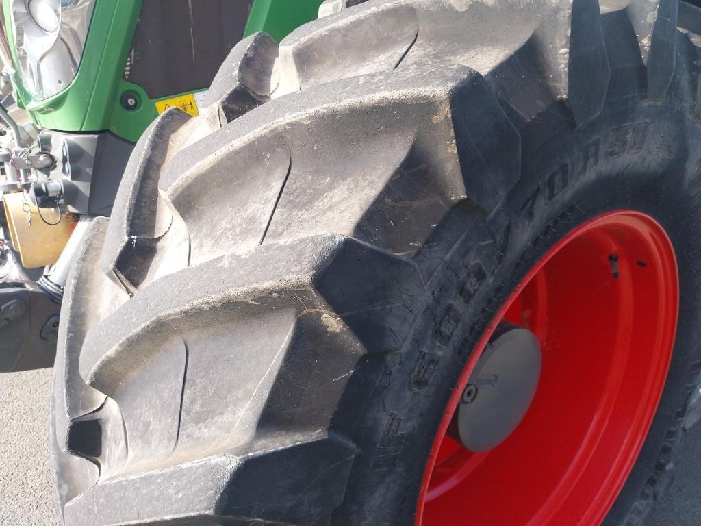 Tracteur FENDT 828 - photo slide 15