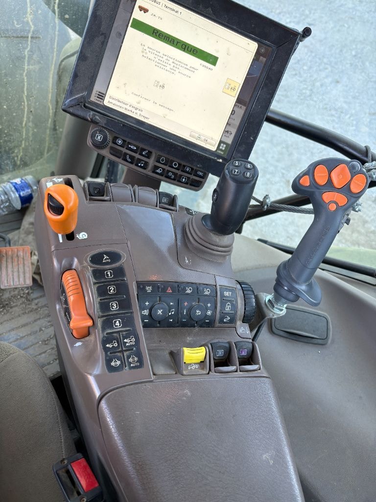 Tracteur JOHN DEERE 6155R - photo slide 7