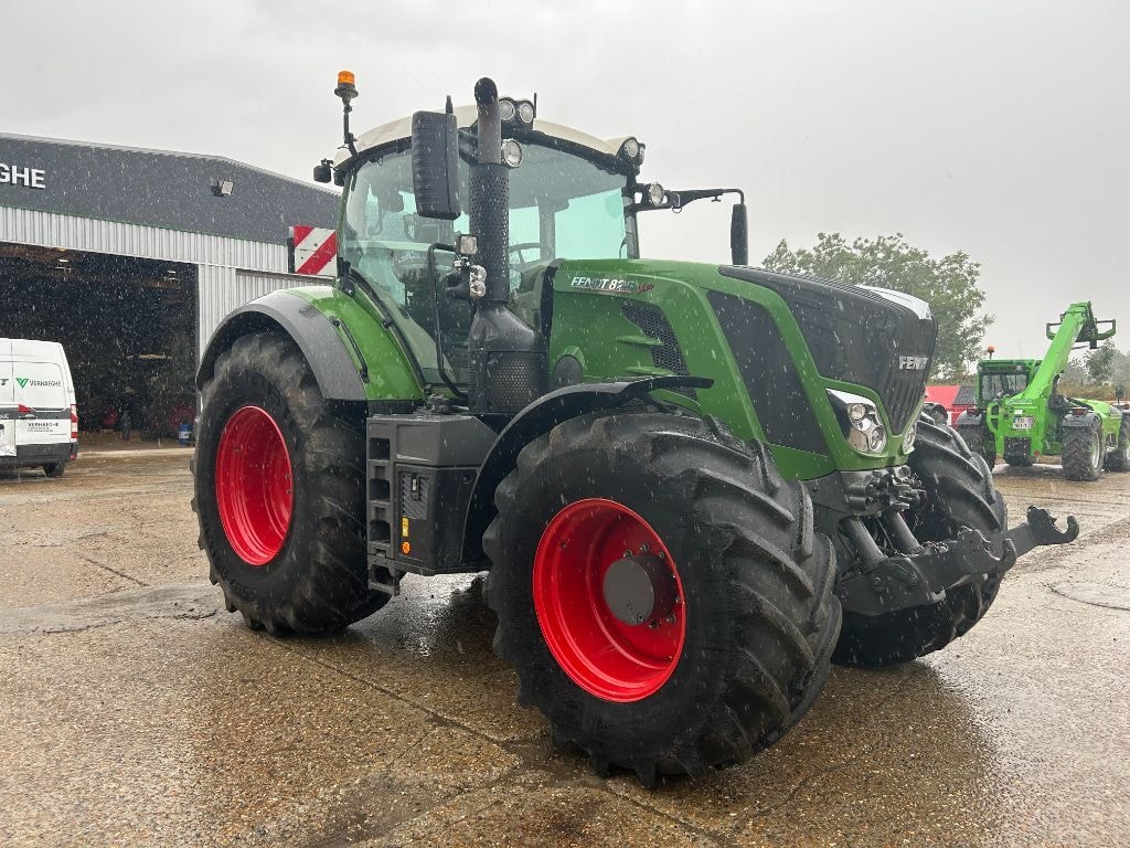 Tracteur FENDT 826 VARIO PROFI + - photo slide 12