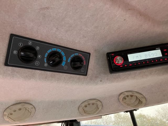 Tracteur chargeur MASSEY FERGUSON 6713S DYNA-6 EFFICIENT - photo slide 16