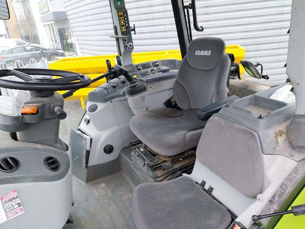Tracteur CLAAS ARION 410 - photo slide 5