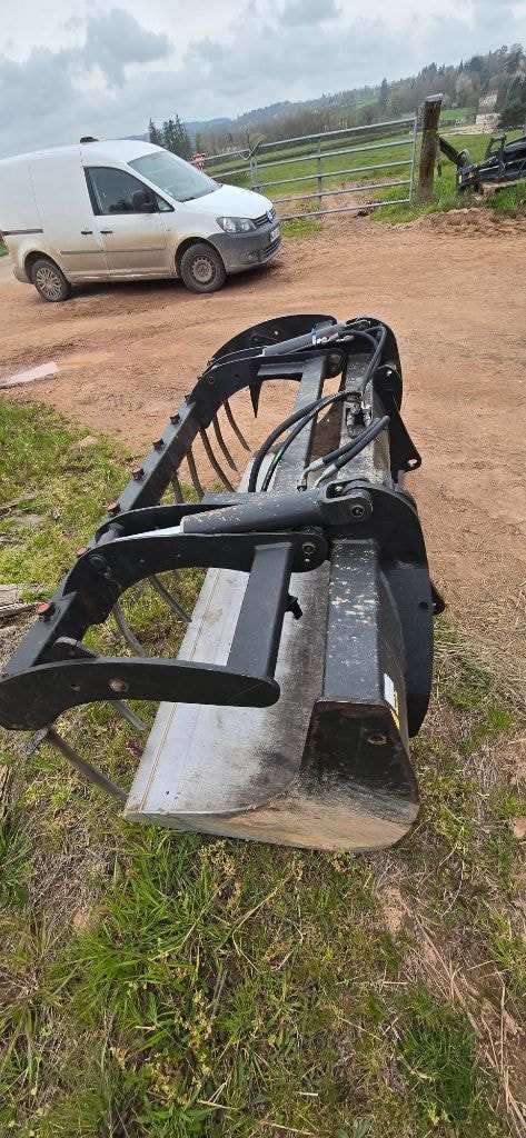 Tracteur chargeur NEW HOLLAND T6.155 - photo slide 9