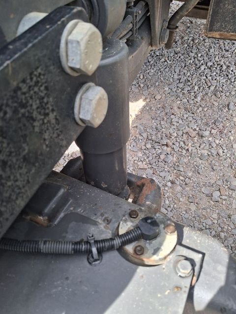 Tracteur chargeur VALTRA N175A - photo slide 26