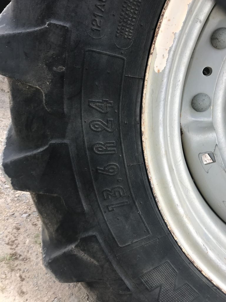 Tracteur chargeur CASE IH FARMALL 105 C  - photo slide 20