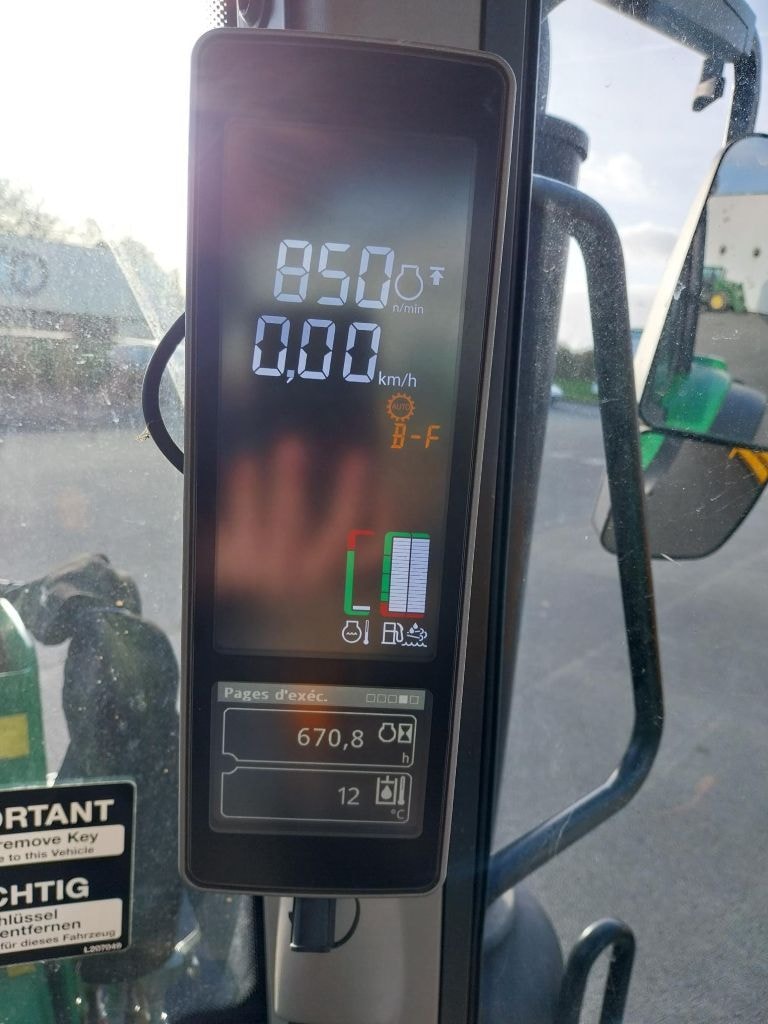 Tracteur chargeur JOHN DEERE 6140M - photo slide 15