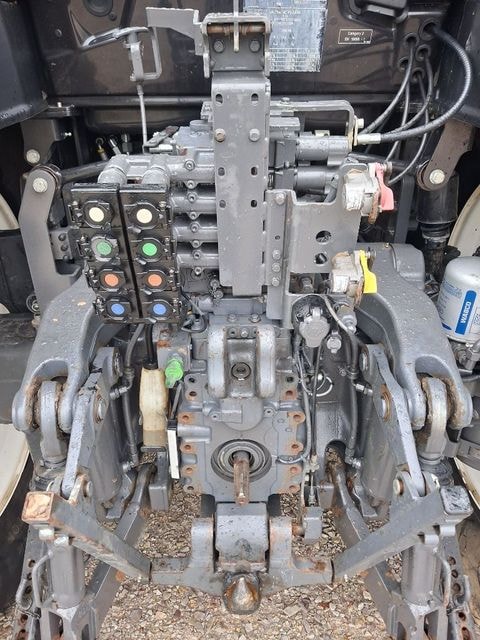 Tracteur VALTRA T174 - photo slide 7