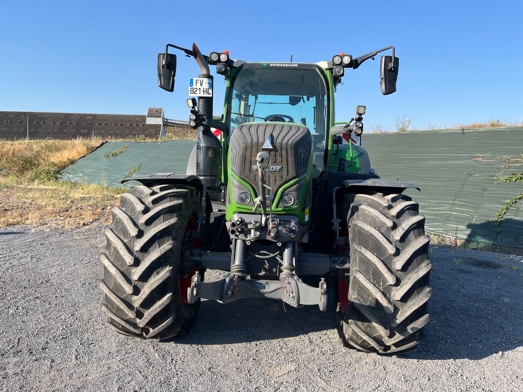 Tracteur FENDT 724 POWER+ S4 - photo slide 3