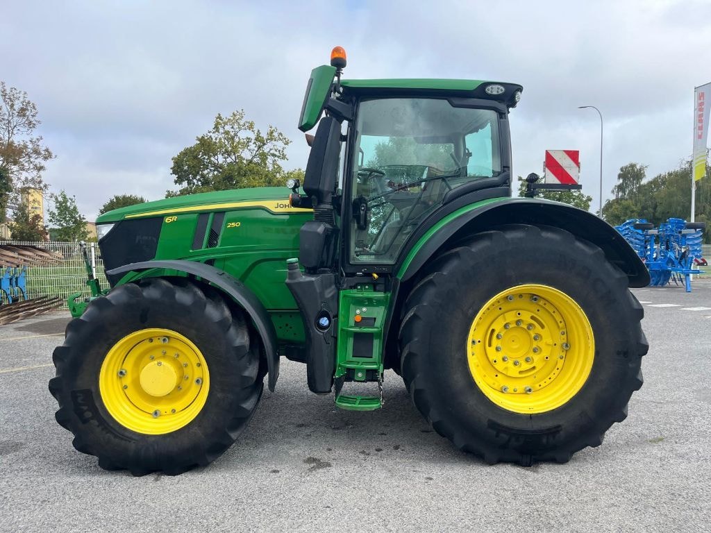 Tracteur JOHN DEERE 6R250 - photo slide 4