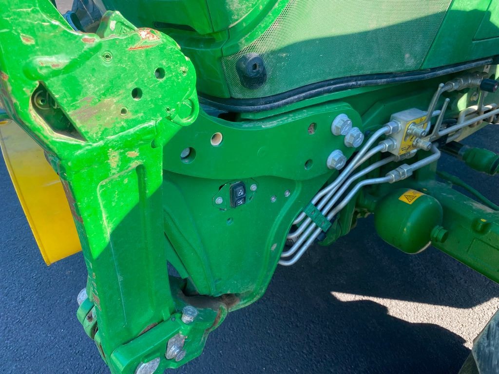 Tracteur chargeur JOHN DEERE 6155R - photo slide 16