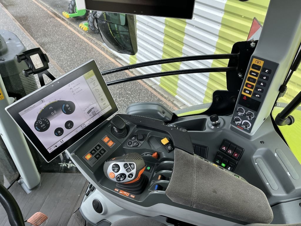 Tracteur CLAAS AXION 950 CEBIS - photo slide 9