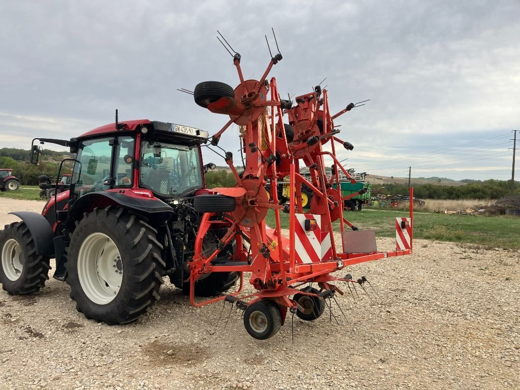 Faneuse KUHN 8702 - photo slide 1