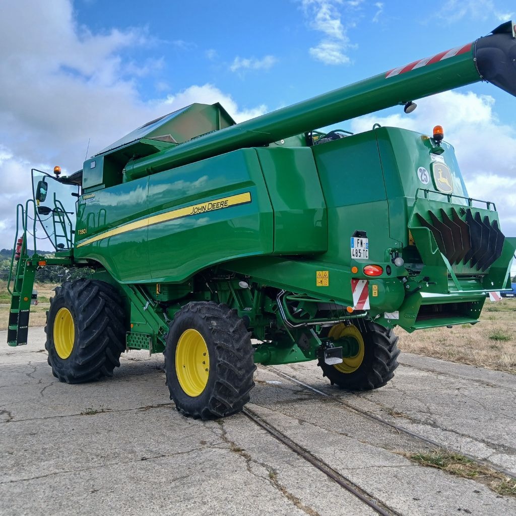 Moissonneuse JOHN DEERE T550 HM - photo slide 7