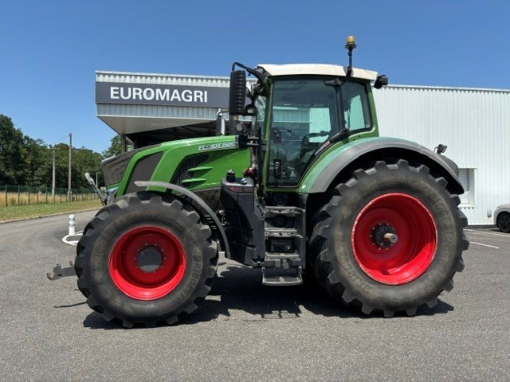 Tracteur FENDT 826 PROFI PLUS - photo slide 1