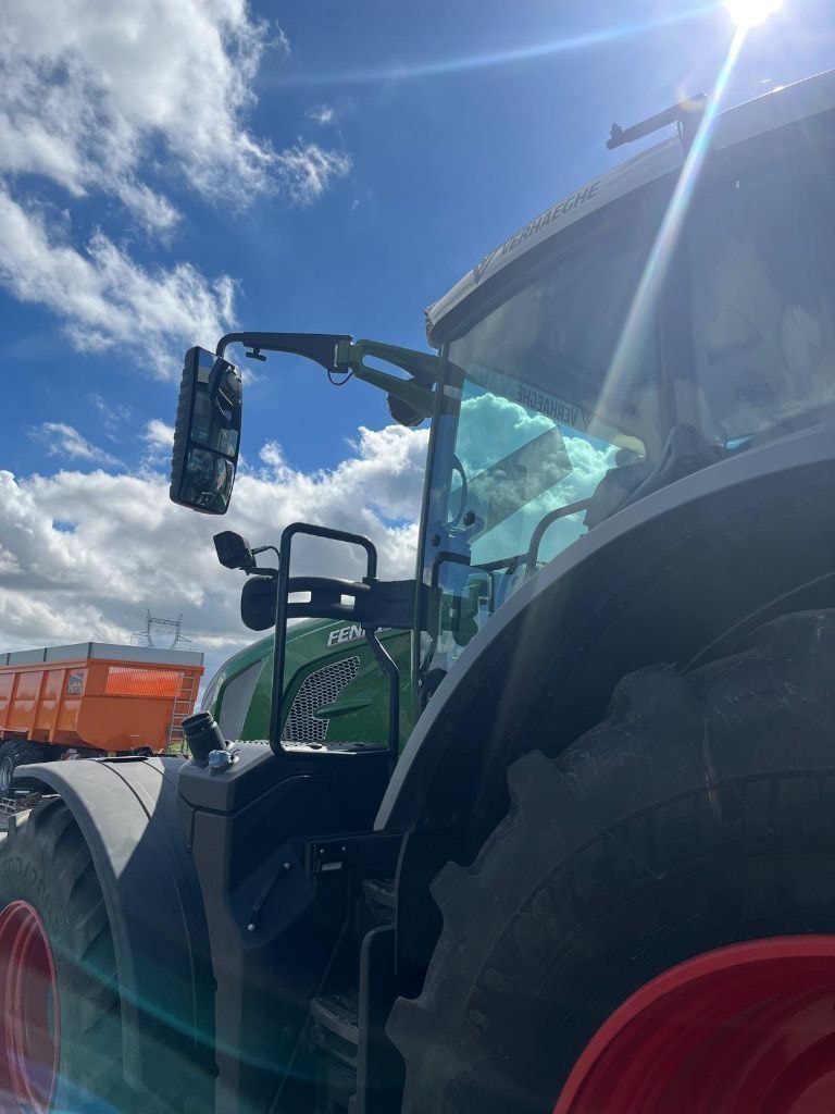 Tracteur FENDT 824 VARIO PROFI + - photo slide 14