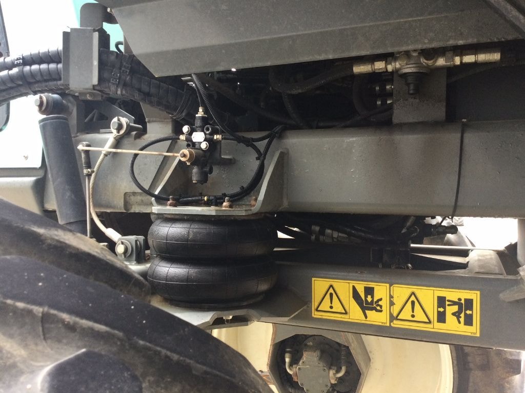 Pulverisateur automoteur BERTHOUD Raptor 3240 - photo slide 11