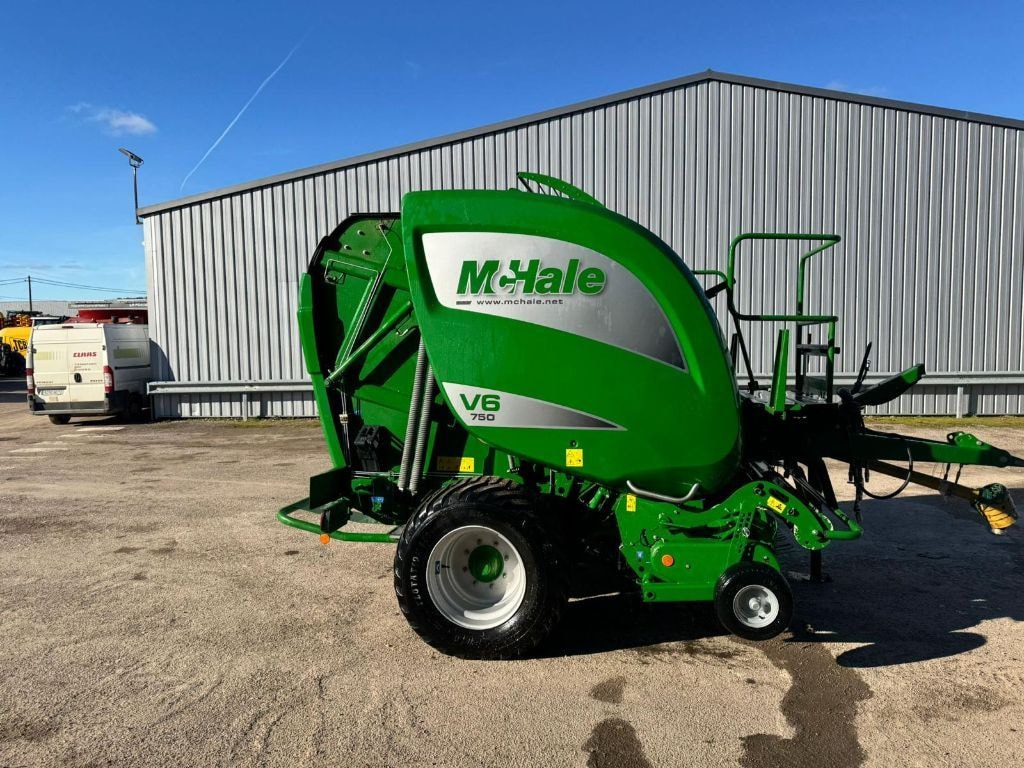 Presse balles rondes MC HALE V6 750 - photo slide 5