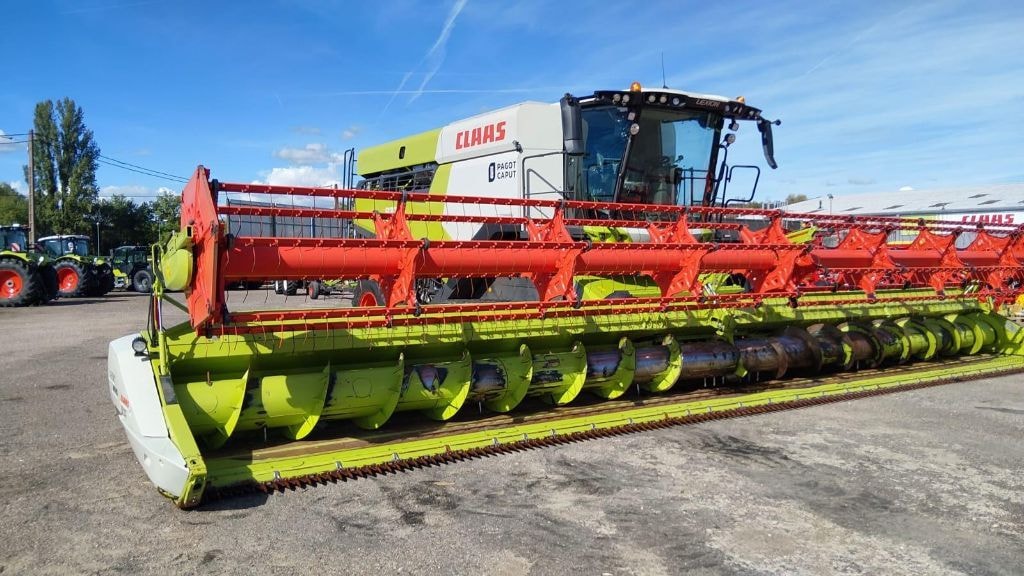 Moissonneuse CLAAS LEXION 8700 - photo slide 1