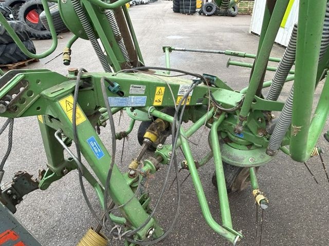 Faneuse KRONE KW 7.92/8 - photo slide 8