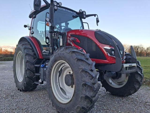Tracteur VALTRA A105H - photo slide 3