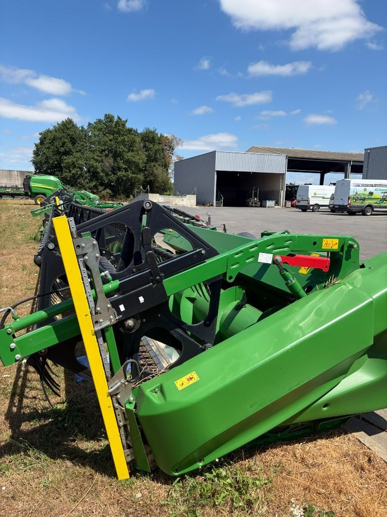 Moissonneuse JOHN DEERE T660 HM - photo slide 20