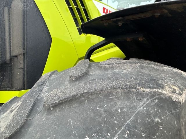 Tracteur CLAAS ARION 660 CIS+ - photo slide 11