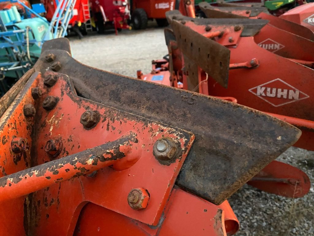 Charrue KUHN multi master 121 - photo slide 9