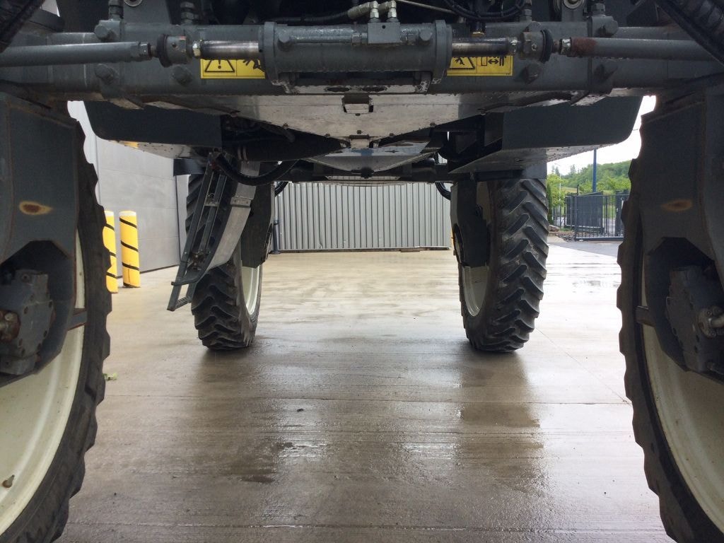 Pulverisateur automoteur BERTHOUD Raptor 3240 - photo slide 10