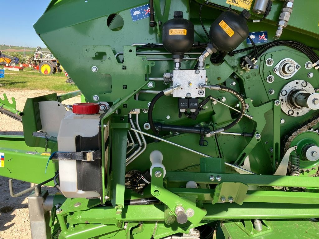 Presse balles rondes KRONE Varipack V190XC - photo slide 14