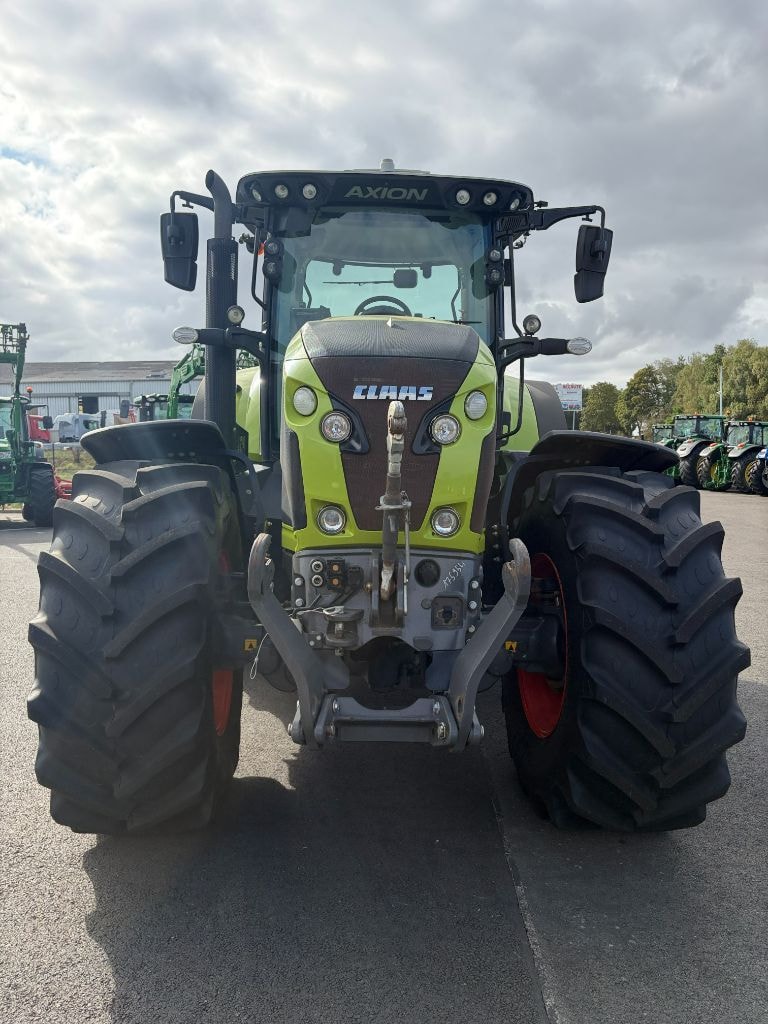 Tracteur CLAAS AXION 830 - photo slide 9