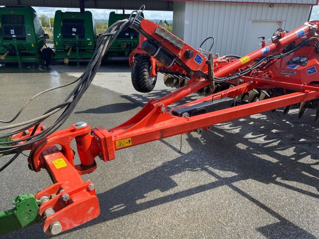 Dechaumeur KUHN Optimer XL 9000 - photo slide 9