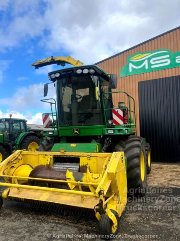 Ensileuse JOHN DEERE 7700 - photo slide 3