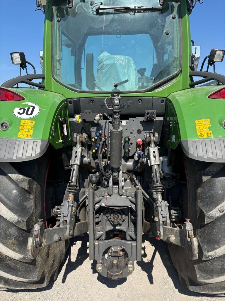 Tracteur FENDT 720 VARIO POWER + - photo slide 7