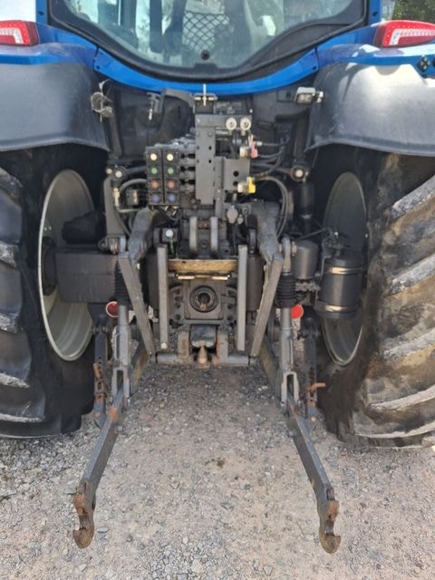 Tracteur chargeur VALTRA N175A - photo slide 7