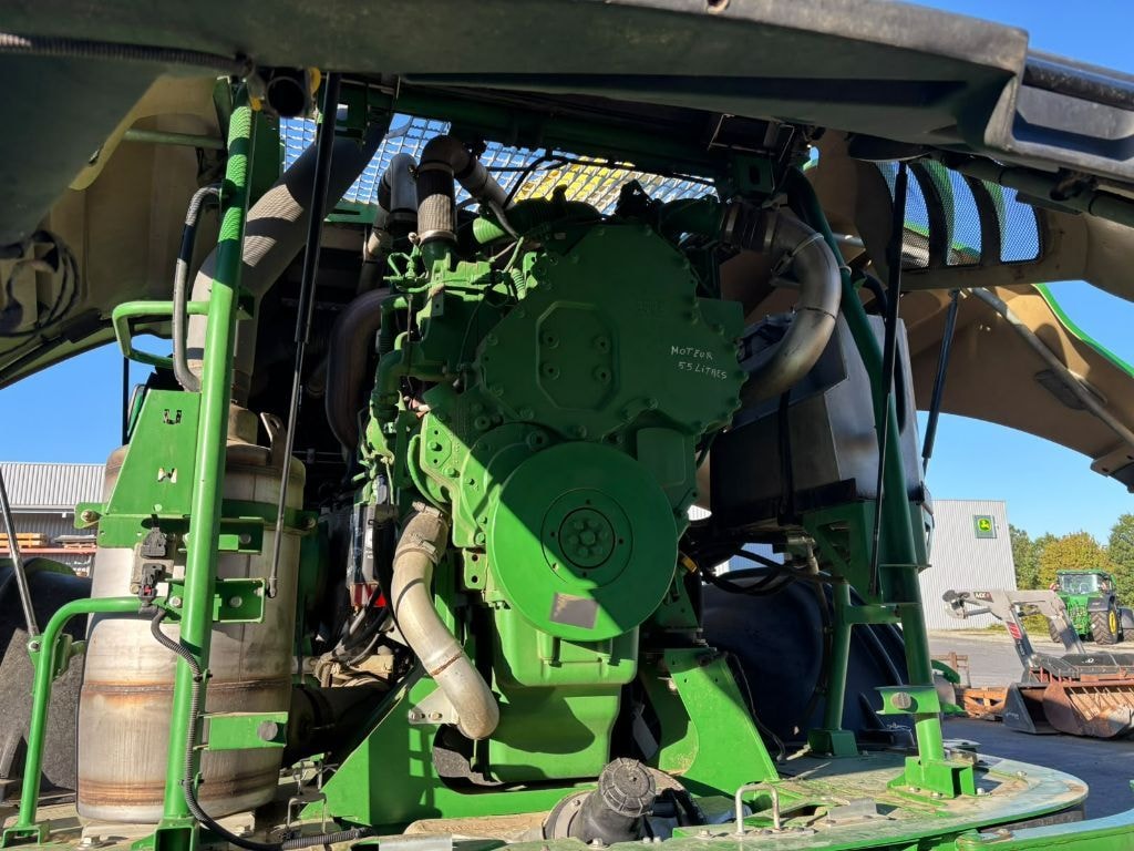 Ensileuse JOHN DEERE 8500 - photo slide 12