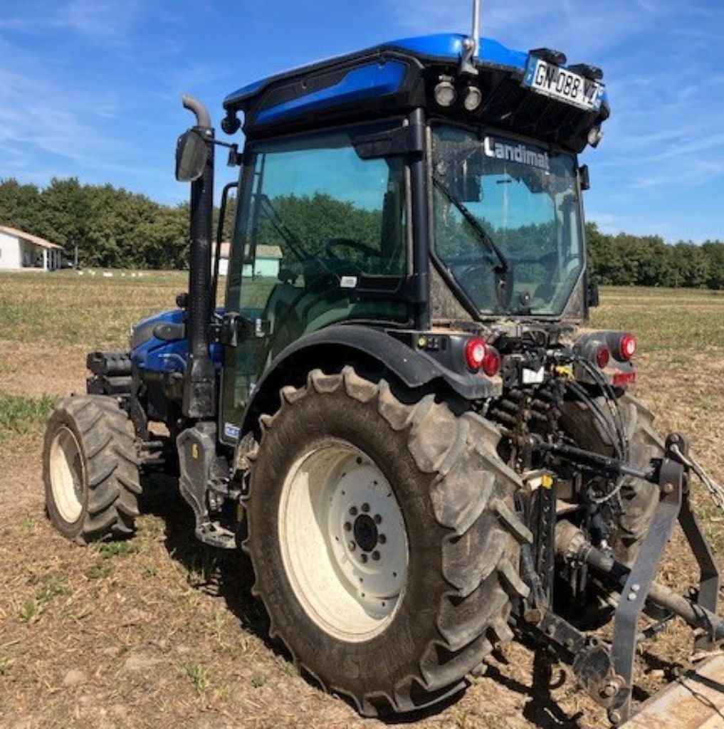 Tracteur etroit NEW HOLLAND T4.100 F - photo slide 4