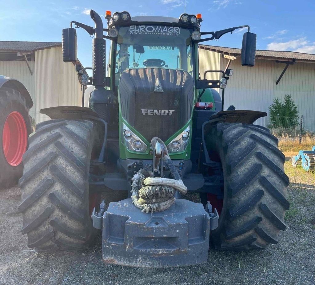 Tracteur FENDT 824 VARIO PROFI + - photo slide 3