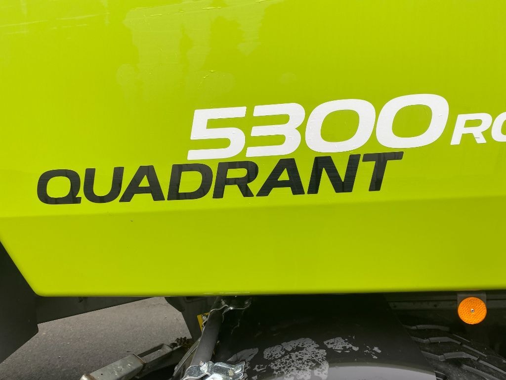 Presse haute densite CLAAS Quadrant 5300 RC T  - photo slide 10