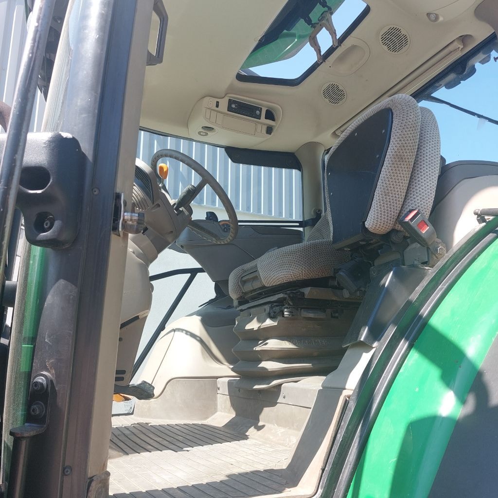 Tracteur JOHN DEERE 6145R - photo slide 7