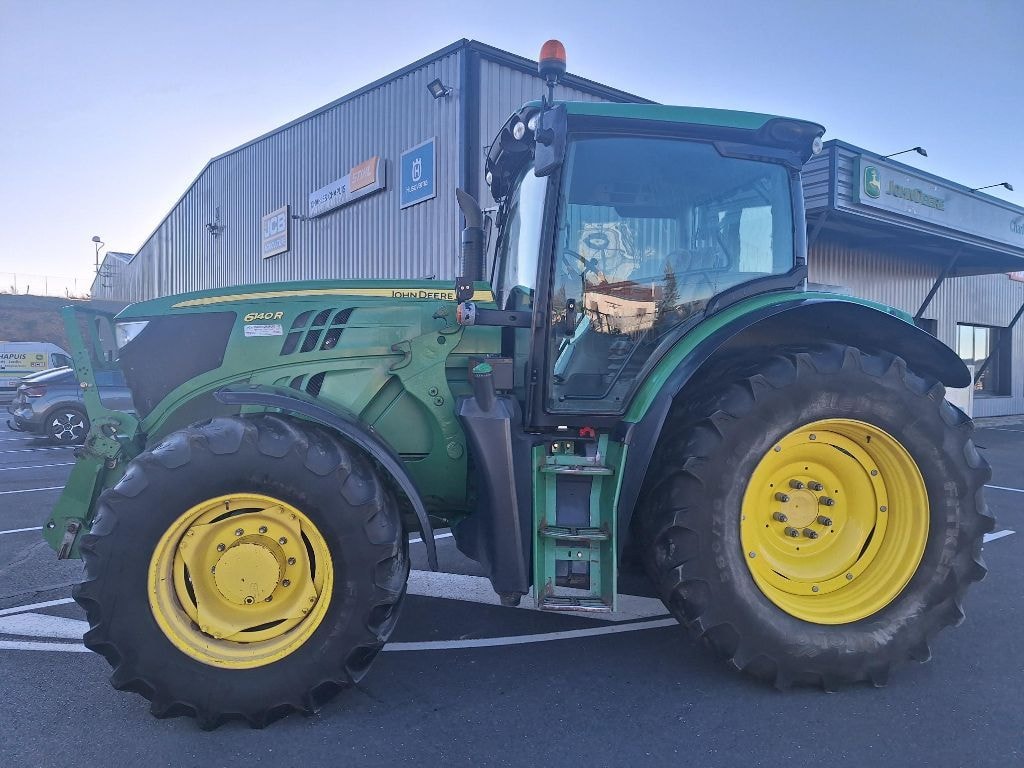 Tracteur chargeur JOHN DEERE 6140R - photo slide 1