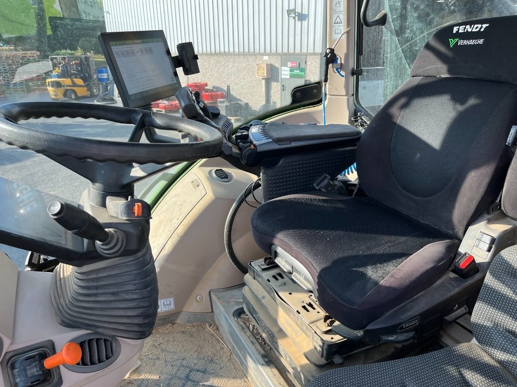 Tracteur FENDT 724 POWER + GEN7 - photo slide 11
