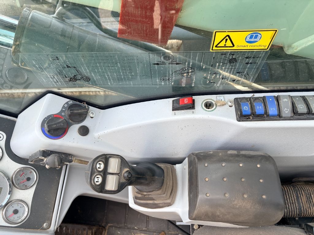 Telescopique CLAAS SCORPION 7040 - photo slide 9