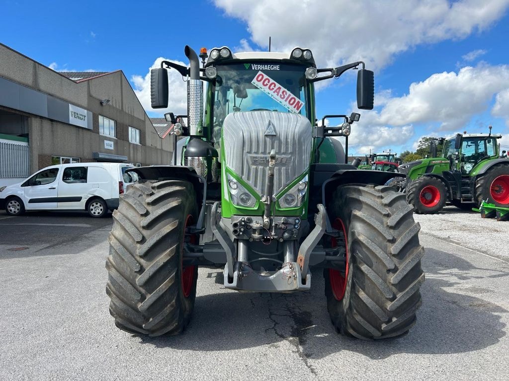 Tracteur FENDT 824 VARIO PROFI + - photo slide 2