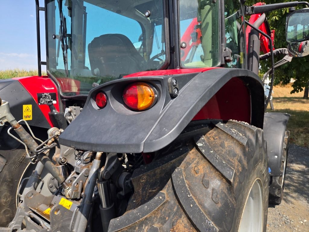 Tracteur chargeur MASSEY FERGUSON 5710 - photo slide 10