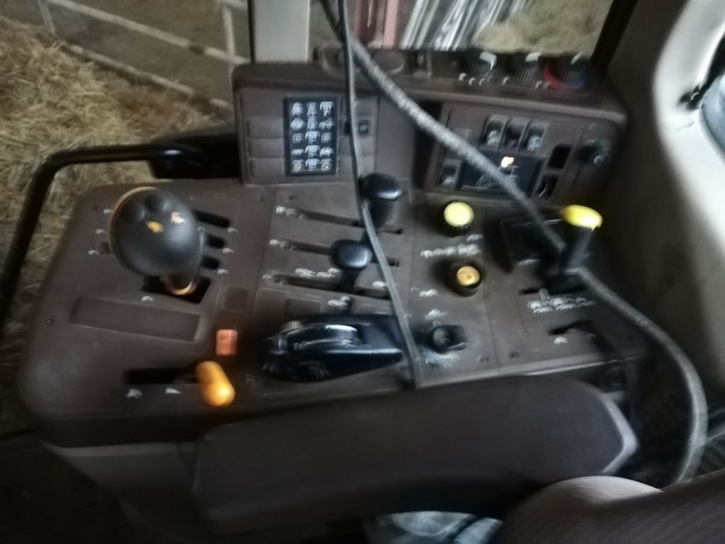 Tracteur JOHN DEERE 6320 - photo slide 15