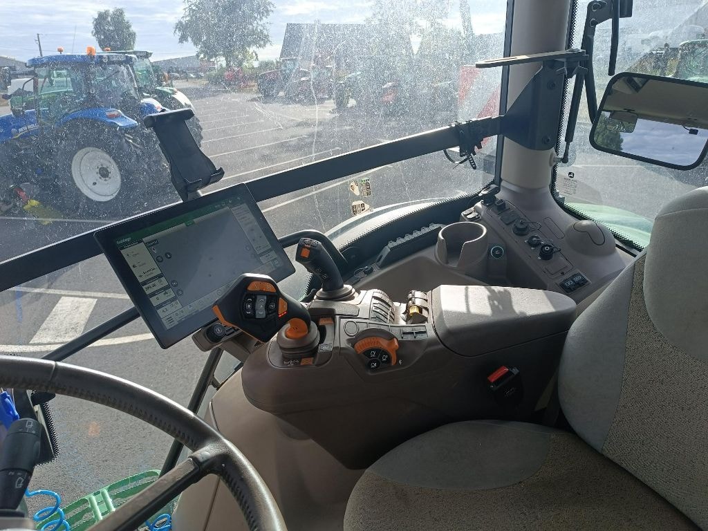 Tracteur JOHN DEERE 6R195 - photo slide 8