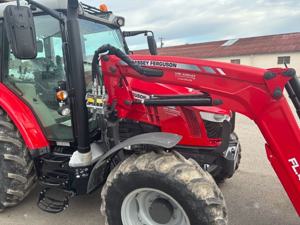 Tracteur MASSEY FERGUSON 5713S DYNA-4 ESSENTIAL - photo slide 9