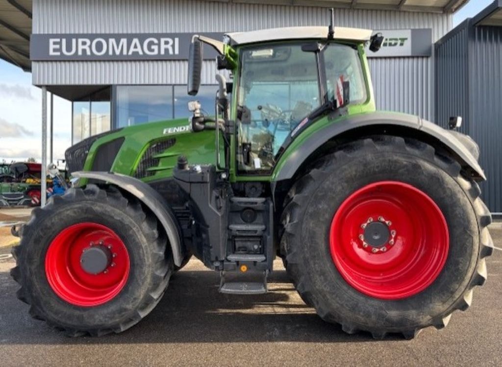 Tracteur FENDT 826 VARIO PROFI + - photo slide 1