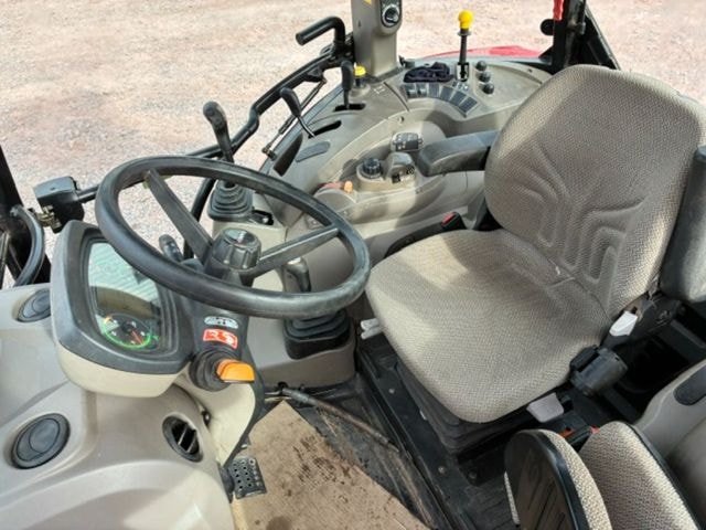 Tracteur CASE IH Farmall 85 c - photo slide 5